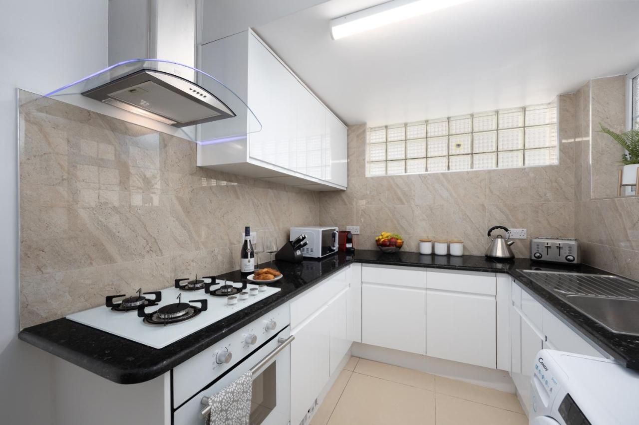 Spacious 4 Bedroom House Next To Kensington Palace ロンドン エクステリア 写真
