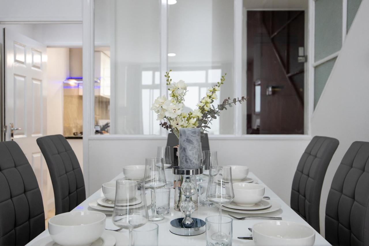 Spacious 4 Bedroom House Next To Kensington Palace ロンドン エクステリア 写真